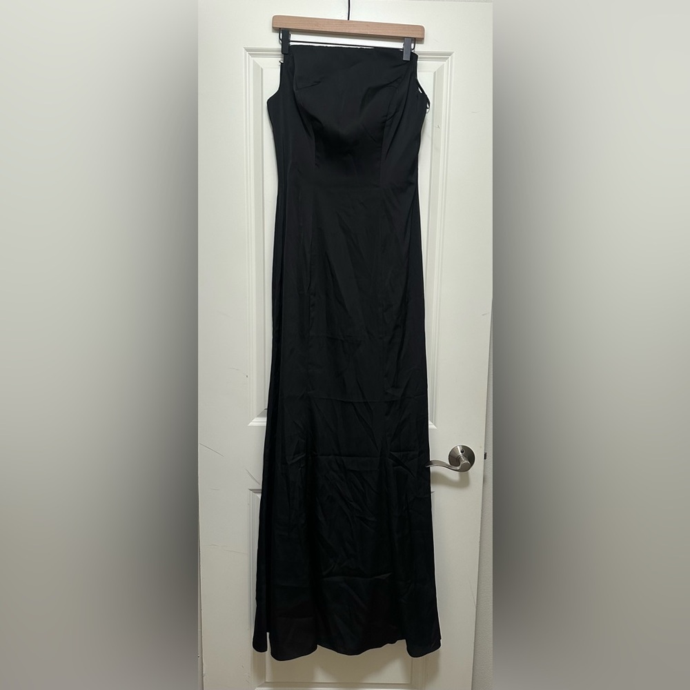Rene Ruiz Collection Elegant Black Strapless Evening Gown